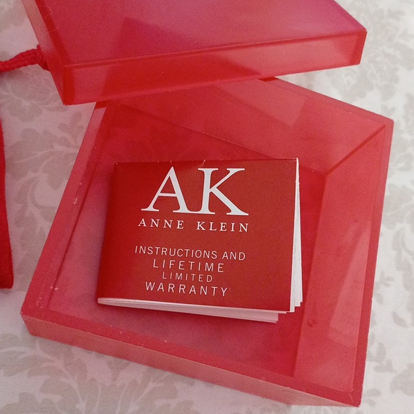 Watch - Picture 5 of 15